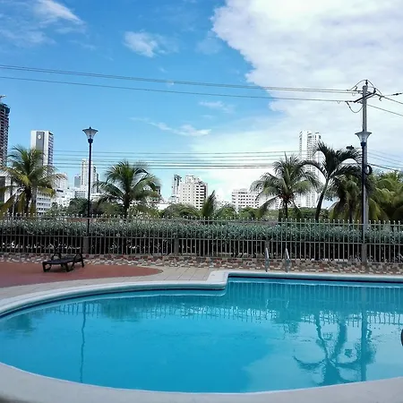 Apto Frente Al Mar 605 *